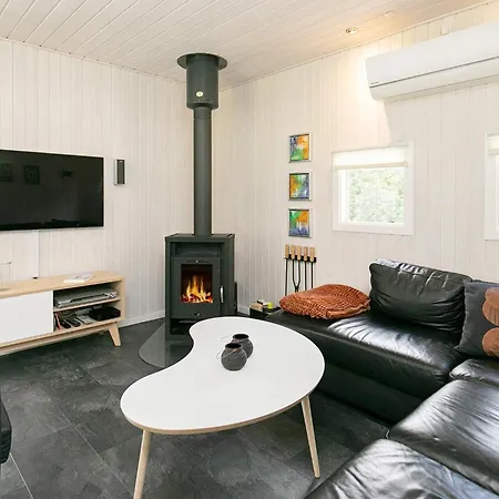 Seaside Bliss In Bork Harbor-by Traum * Hemmet