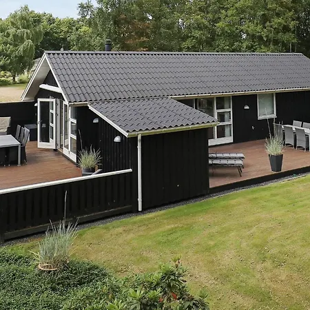 4 Star Holiday Home In Hemmet *