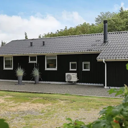 Seaside Bliss In Bork Harbor-by Traum * Hemmet